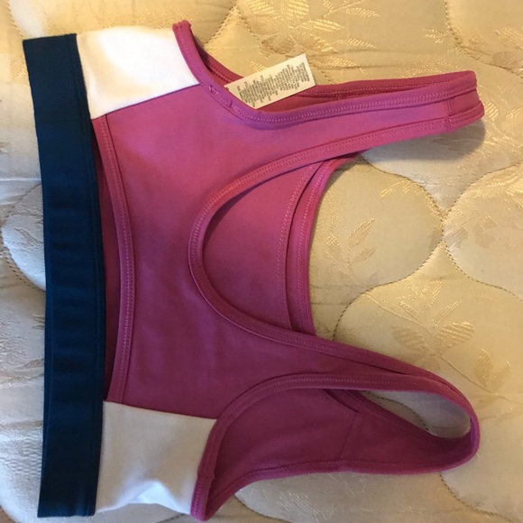 Nike Sports Bra - Picture 4 of 5